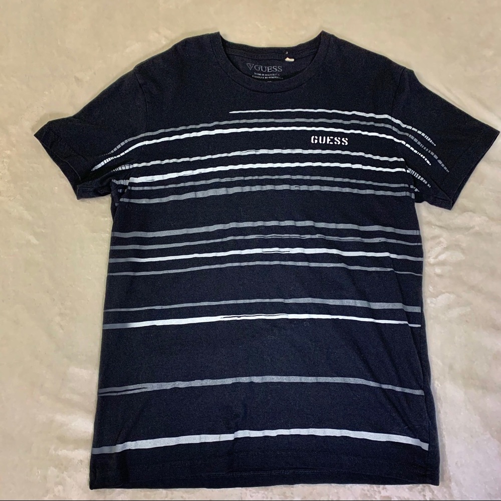 Black striped Guess T-shirt